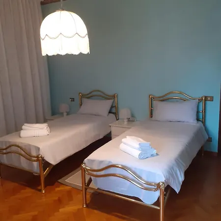 Guest house Gold House