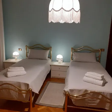 Guest house Gold House